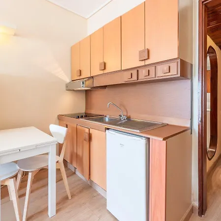 Guestready - Roof Views Apartman